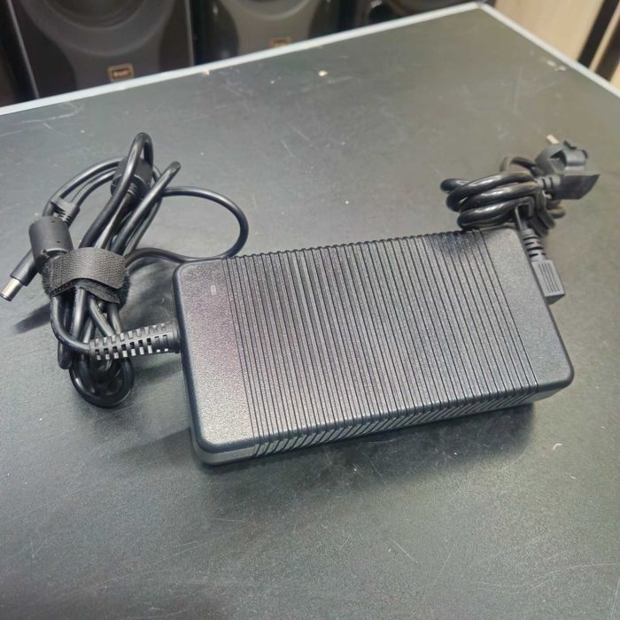 Оригинал! Мощно Зарядно 230W за HP