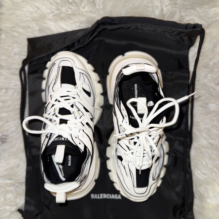 Balenciaga track 38