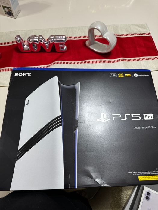 PlayStation 5 Pro 2T sigilat