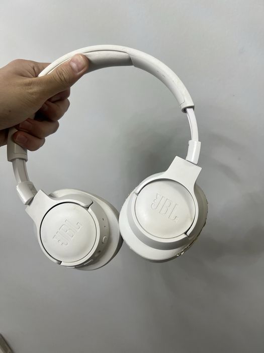 Наушники JBL Bluetooth — хорошее состояние