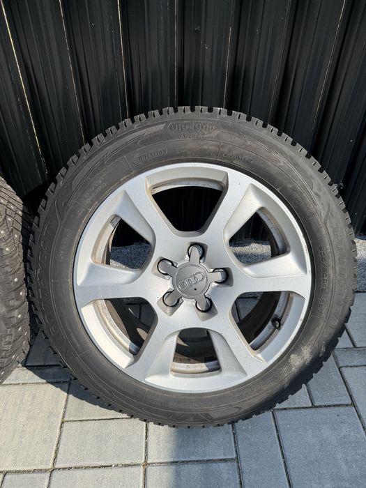 205/60/16 Goodyear iarna cu cuie noi saptama a 6 anul 2023 pret 400 E
