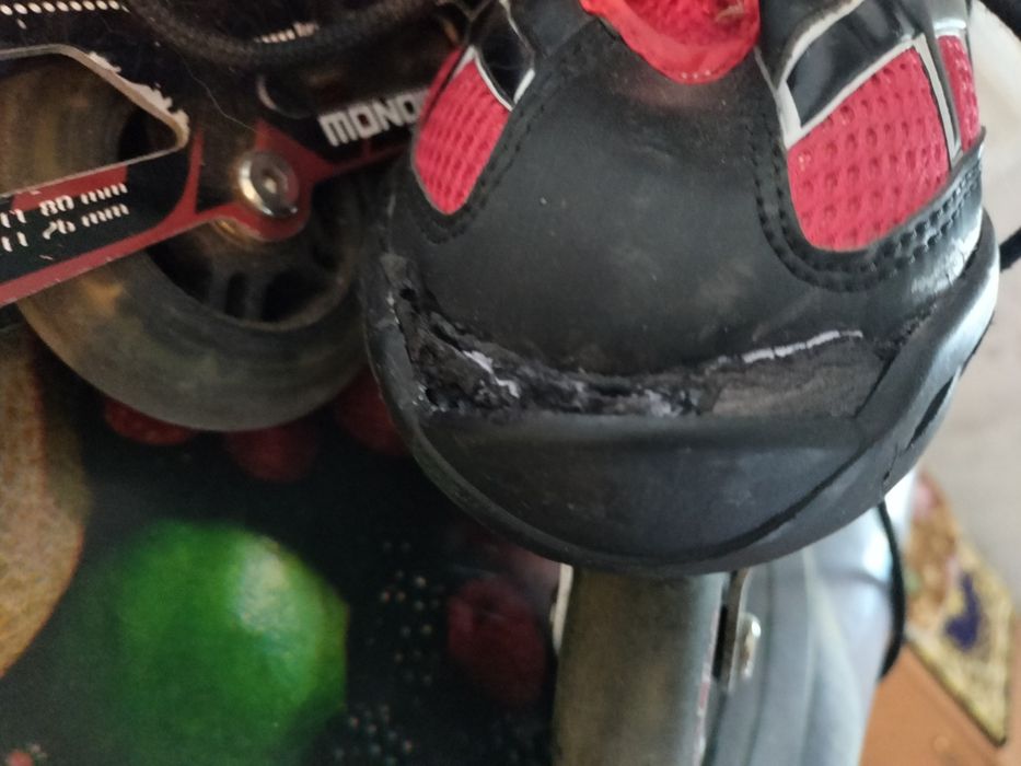 Ролики 37-40 продам. С экипировкой