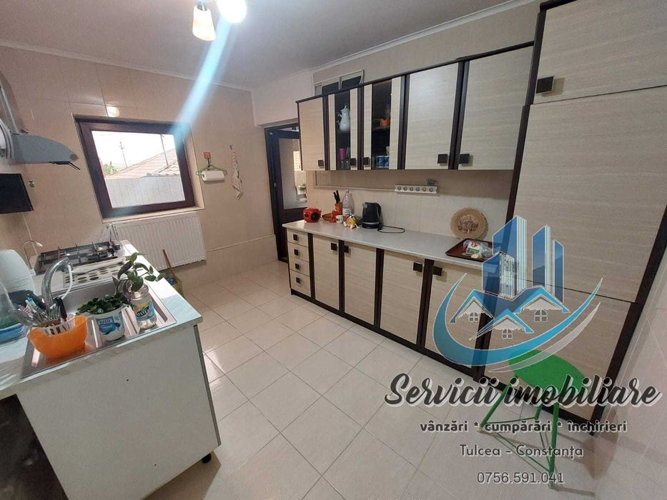 Casa solida, 6 camere, cu teren (parter, cu posibilitate mansardare) Tulcea, nemobilata