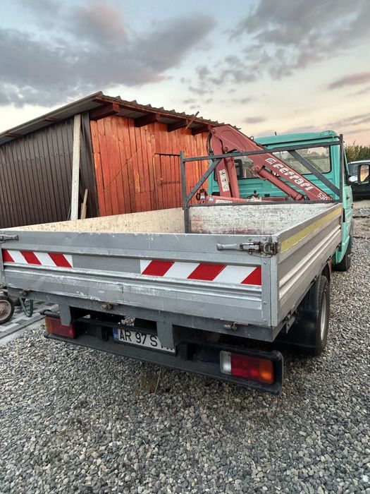 Iveco daily cu macara