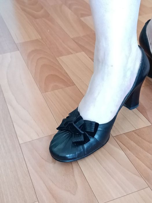 Продам туфли новые