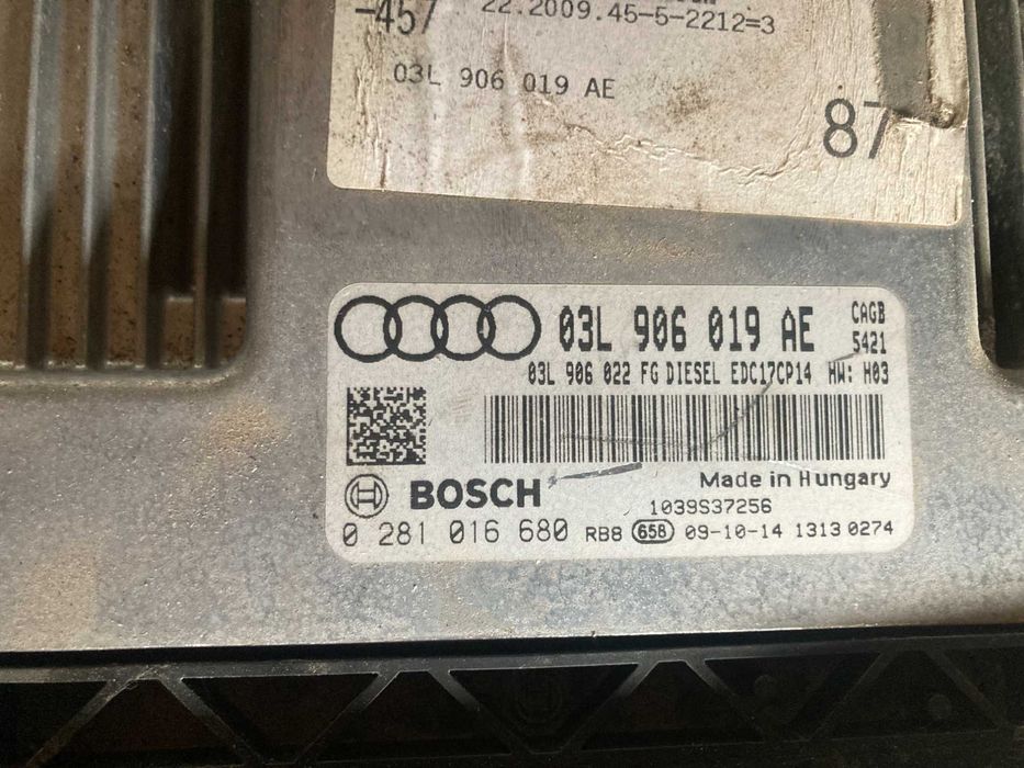 Компютър еку ecu електронен блок двигател Audi A6 2.0tdi CAGB 4f