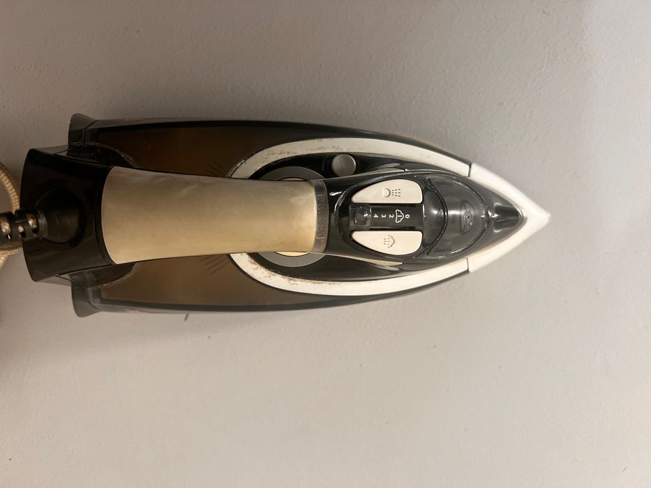 Паровой утюг Philips