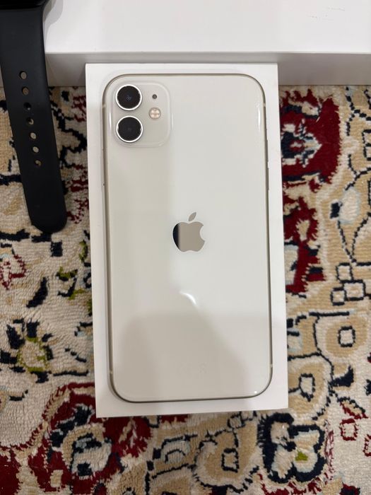 Iphone 11 apple watch 8 series