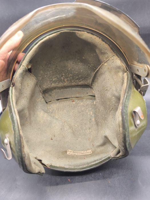 Титановый шлем вертолетный