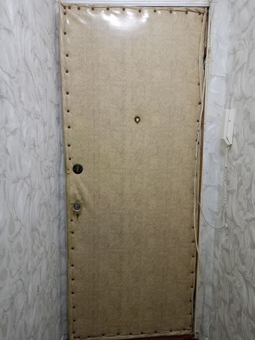 Продам двери входные