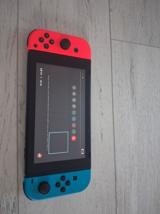 Vănd Nintendo Switch cu dock și un joc .