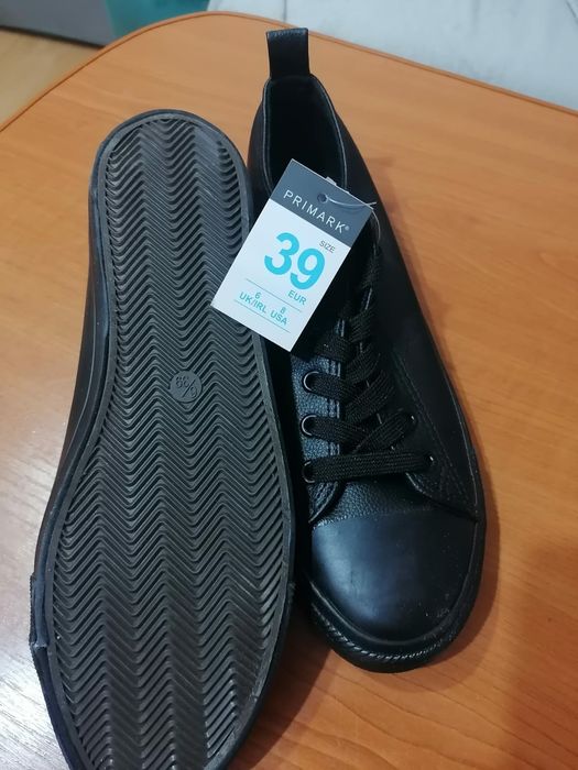 Pantofi sport marca PRIMARK