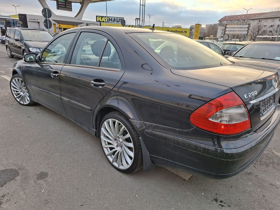 Mercedes benz e200 *w211 facelift * Germania.