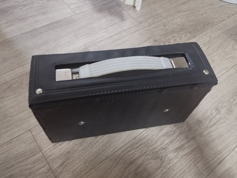 Аудиокассеты вместе с футляром