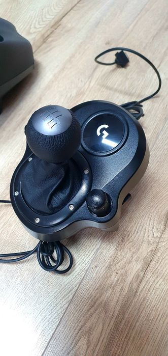 Gaming Volan Logitech G29 Volan+pedal+schimbător+adapter 

Funcționează perfect !

Transport prin olx fan courier . 

Preț: 800

(Deschidere de livra