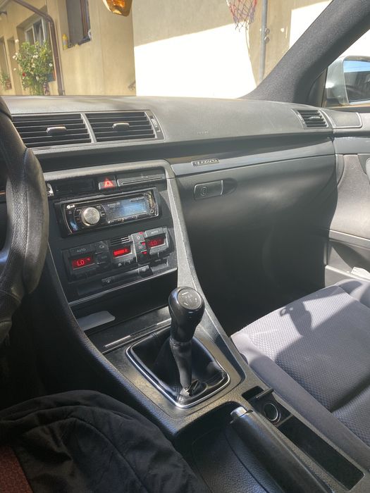 AUDI A4 2004 — imagine 5