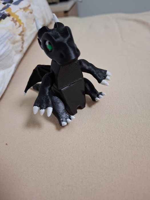 Движещ се дракон играчка