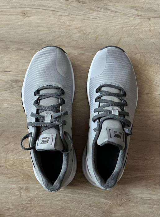 Продам оригинал кроссовки Nike.