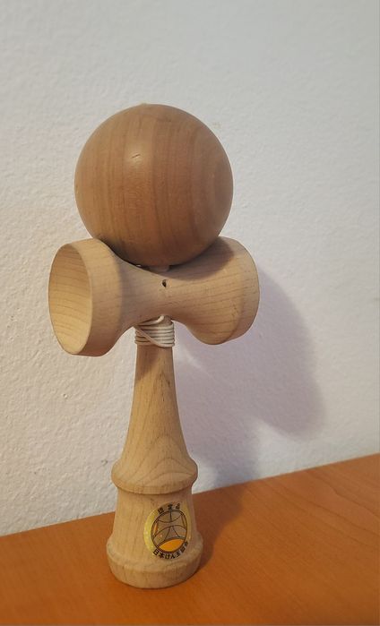 Vând Kendama Ozora