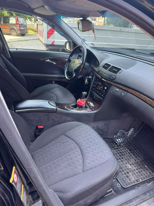 Mercedes Benz E220 2.2 150hp