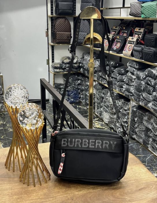 Burberry чанта през рамо; Crossbody; Burberry