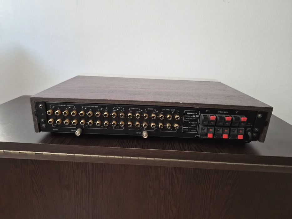 Onkyo U-30 switch