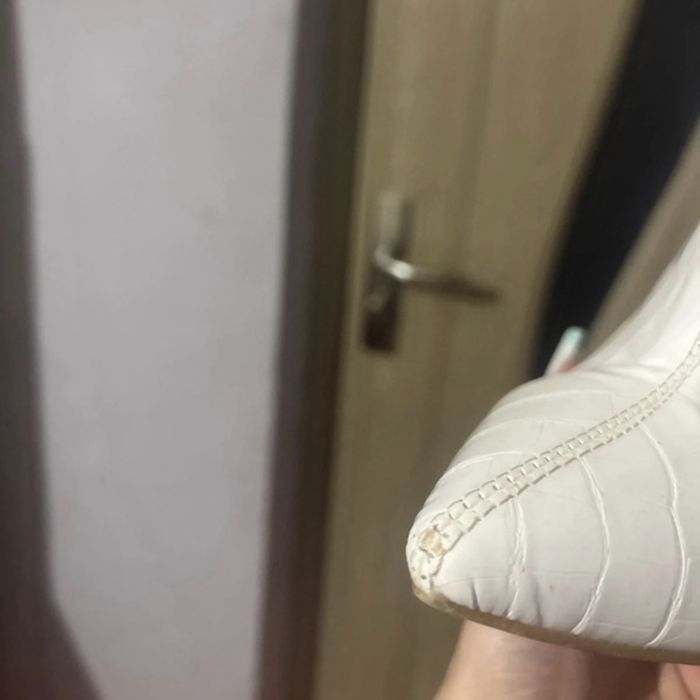 Cizme albe ,in stare buna