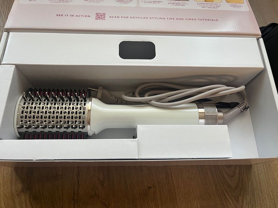 Продавам Remington AS8810 Keratin Protect четка за коса, Shark SmoothStyle HT212EU четка за коса и Philips WavePro Styler 9000 маша за коса