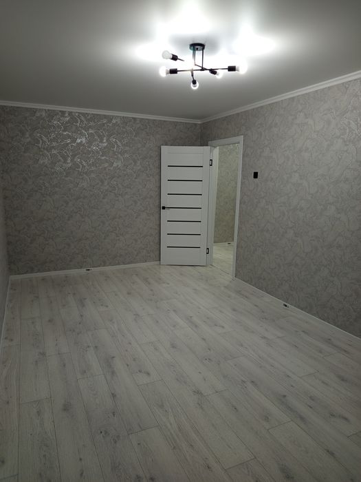 Поклейка обоев быстро качественно недорого