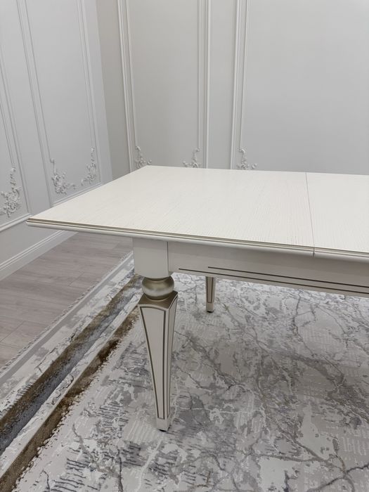 Стол обеденный расклодной