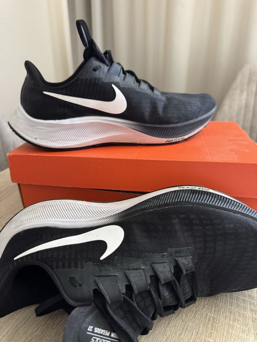 Маратонки nike 45