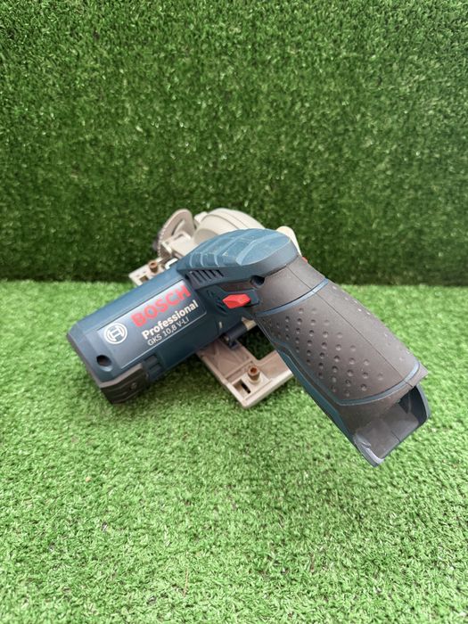 Ръчен циркуляр Bosch GKS 10,8 V-LI