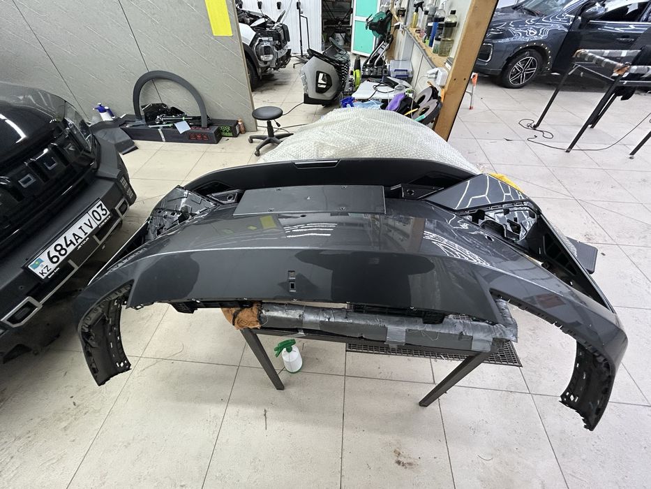 Продам передний бампер на Deepal S07