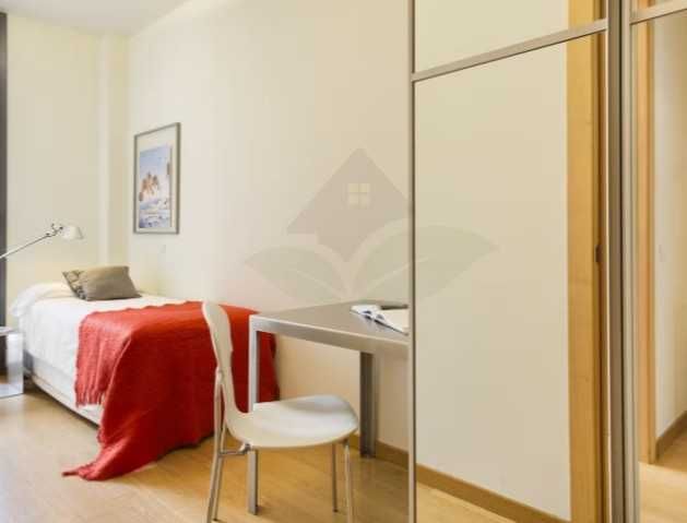 Дава се под наем Тристаен апартамент в Пловдив, Беломорски - 100 кв.м за 328.95 € - Снимка #1