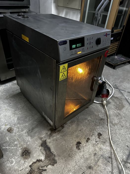 Конвектомат 10 тави 1/1gn