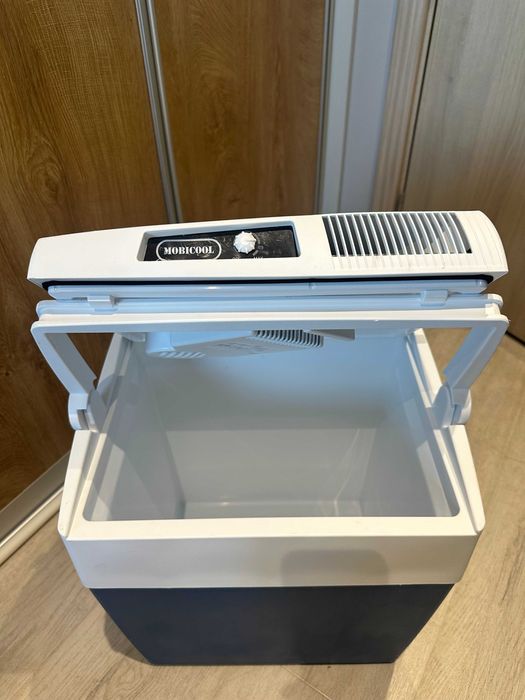 Немска хладилнa чанта Mobicool TC-29-12/230 - , 26л, 12V-220V