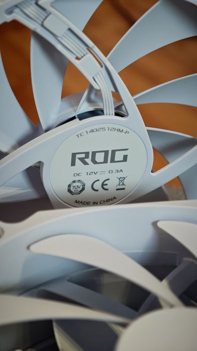 Ventilatoare Asus ROG  140 mm