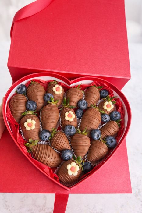 Клубника в шоколаде. Shokoladli klubnika.