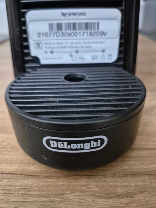 Кофемашина капсульная Delonghi