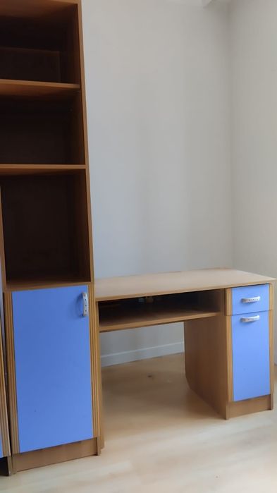 Шкаф со столом для школьника