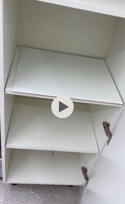 Продам шкаф белый с полками