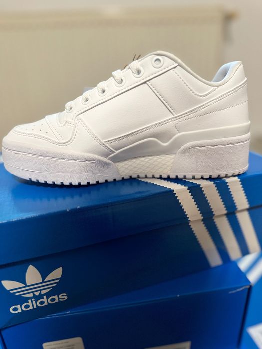 Adidas fete model: Forum Bold J