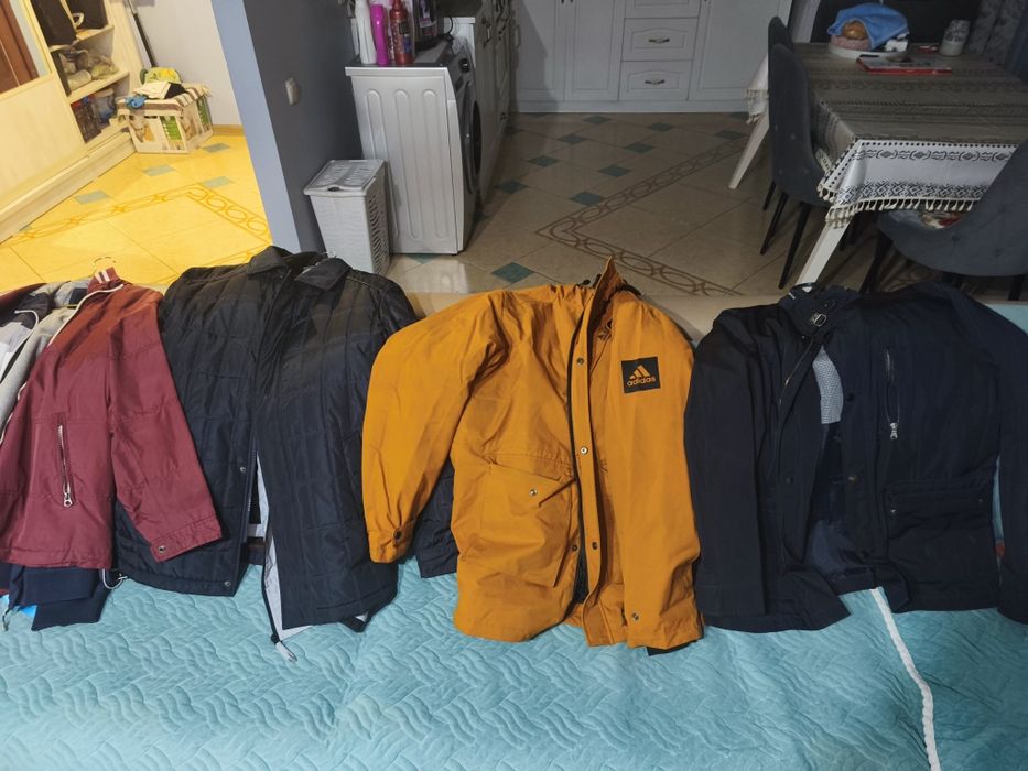 Куртки демисезонные 50-52 размеров