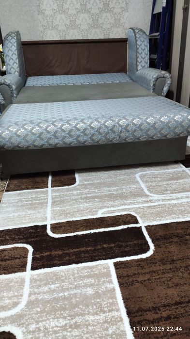 Продам мини диванчик .