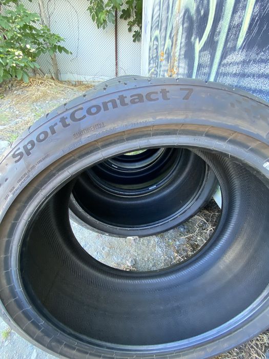225/40/18/ Continental sport contact 7