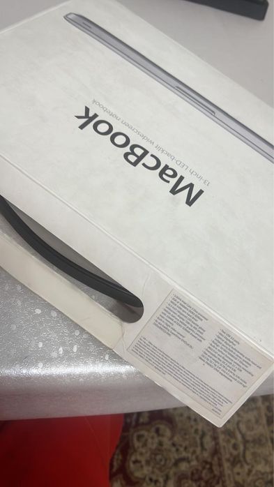 Продаю Макбук (Macbook)