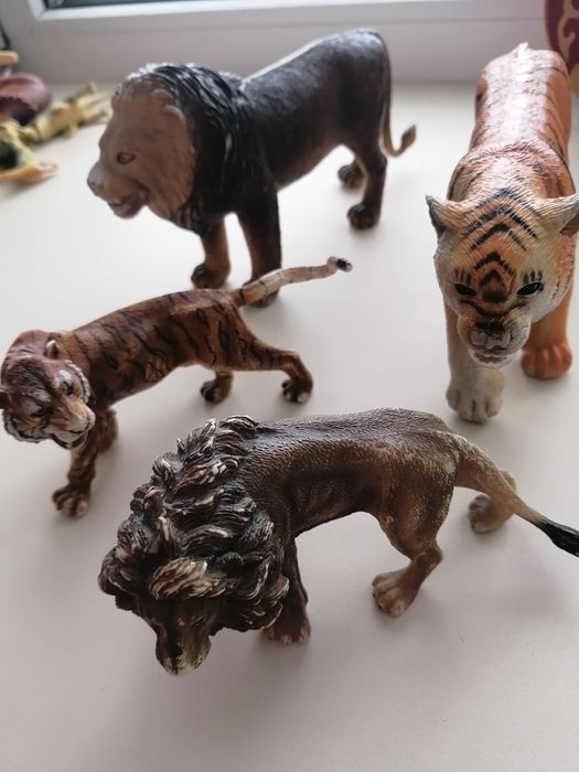 Игрушки качественный пластик