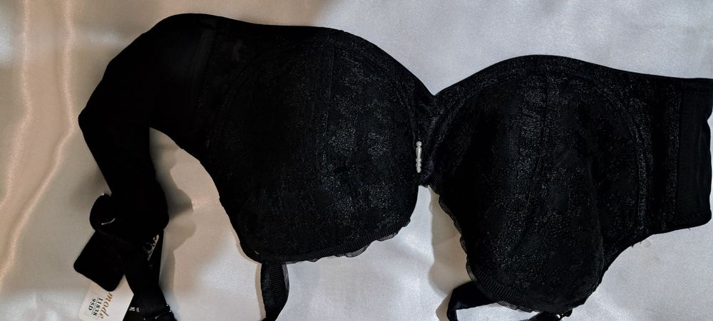 Продам Бюстгальтеры.