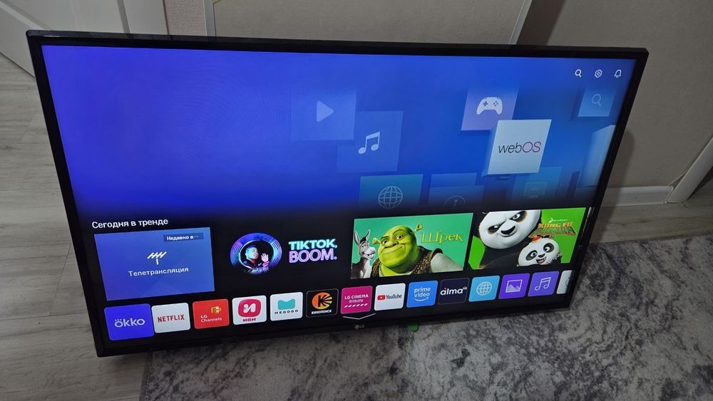 Smart TV LG 110 см
