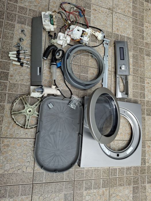 "AEG" пералня на части